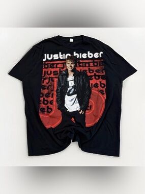 Justin Bieber T-shirt 2010 "My World" Era Portrait Concert Tee Belieber